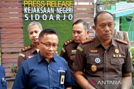 DJP Jatim II serahkan tersangka kasus perpajakan ke Kejari Sidoarjo